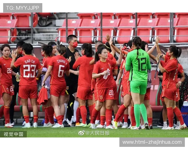 中国女足奋勇拼搏挑战韩国女足 两队争夺亚洲杯晋级名额精彩上演 中国女足奋勇拼搏挑战韩国女足 两队争夺亚洲杯晋级名额精彩上演